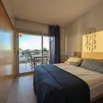 Apartamento En Roses Vistas Al Canal